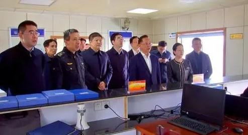 張坤、劉文榮帶隊(duì)巡江巡河及防汛檢查