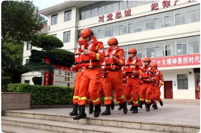節(jié)日戰(zhàn)備不松懈，未雨綢繆保平安